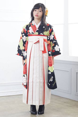 小学生袴 | A305 白地にカスミ鹿の子紅梅